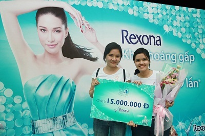 Đông Nhi “rớt” giải cuộc đua mua sắm miễn phí - 1 Đông Nhi “rớt” giải cuộc đua mua sắm miễn phí - 1