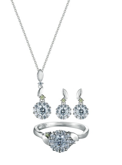 Vương miện GOODMAN - Tôn Vinh vẻ đẹp Miss Ngôi Sao 2011 - 2 Vương miện GOODMAN - Tôn Vinh vẻ đẹp Miss Ngôi Sao 2011 - 2