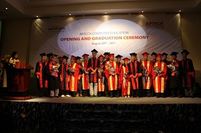 Hơn 140 sinh viên Aprotrain-Aptech được tập đoàn Aptech cấp bằng tốt nghiệp - 2 Hơn 140 sinh viên Aprotrain-Aptech được tập đoàn Aptech cấp bằng tốt nghiệp - 2