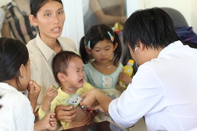 Gần 1.400 trẻ em được khám sàng lọc bệnh tim bẩm sinh miễn phí  - 9