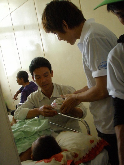 Thành viên La Thăng ganh đua lẫn nhau - 2