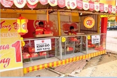 Bánh trung thu Kinh Đô bán đúng giá quy định - 2 Bánh trung thu Kinh Đô bán đúng giá quy định - 2