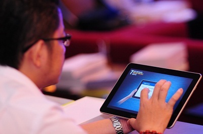 Say sưa trải nghiệm Galaxy Tab 10.1 - 7