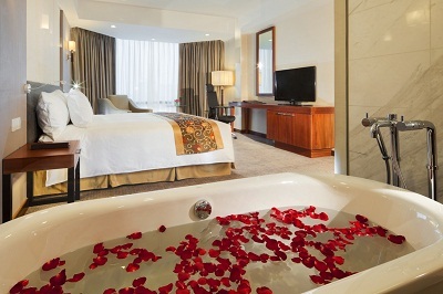 Khách sạn Crowne Plaza West Hanoi có tổng giám đốc mới  - 3