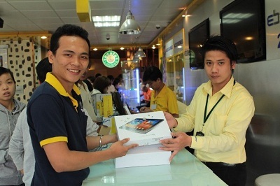 Máy tính bảng Galaxy Tab 10.1 đến tay người dùng Việt Nam - 2