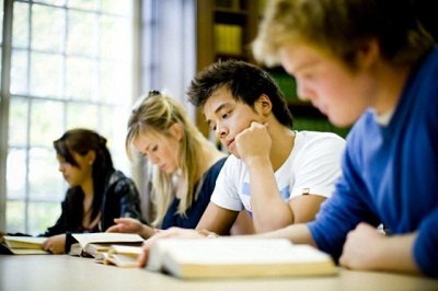 Học tập tại Anh qua góc nhìn của các “Living book” - 1 Học tập tại Anh qua góc nhìn của các “Living book” - 1