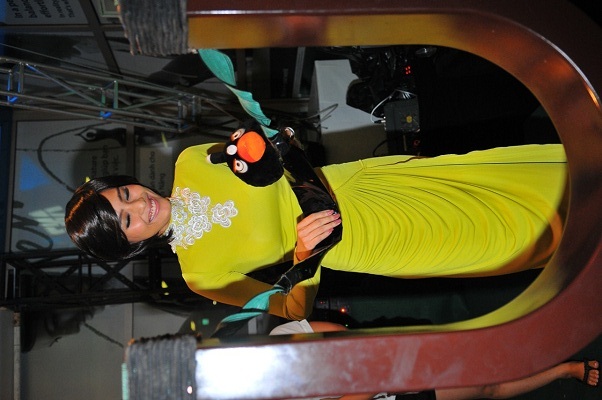 Sao Việt và đêm tiệc “Samsung Galaxy Y – Zing Party” - 1