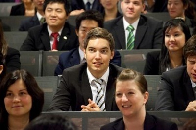 Học bổng 49 đến 247 triệu đồng khi học tại César Ritz! - 1