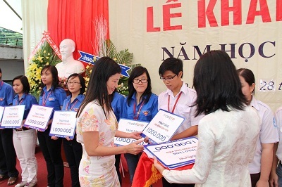 Tỷ lệ nam nữ ở bậc đại học ngày càng cân bằng - 1 Tỷ lệ nam nữ ở bậc đại học ngày càng cân bằng - 1