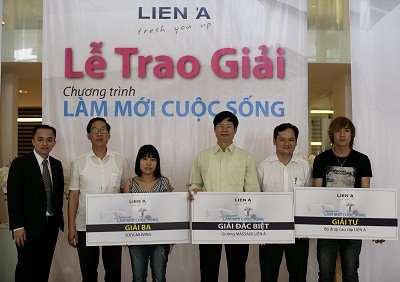 Trao giải chương trình Làm mới Cuộc sống - 1