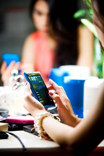 Nokia N9: Yêu từ cái nhìn đầu tiên! - 5 Nokia N9: Yêu từ cái nhìn đầu tiên! - 5