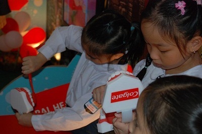 Colgate mang “Vương Quốc Răng Xinh” đến với học sinh - 3 Colgate mang “Vương Quốc Răng Xinh” đến với học sinh - 3