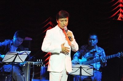 Nhạc sĩ Phạm Duy làm MC cho liveshow Tuấn Ngọc - 5 Nhạc sĩ Phạm Duy làm MC cho liveshow Tuấn Ngọc - 5