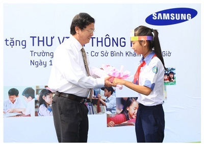 Trường THCS Bình Khánh, Cần Giờ hân hoan đón “Thư viện thông minh” - 1 Trường THCS Bình Khánh, Cần Giờ hân hoan đón “Thư viện thông minh” - 1