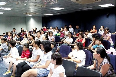 Trao học bổng tiếng Anh cho 40 thí sinh xuất sắc nhất kỳ thi AMA TEST 2011 - 1 Trao học bổng tiếng Anh cho 40 thí sinh xuất sắc nhất kỳ thi AMA TEST 2011 - 1