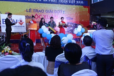 BIDV trao giải thưởng chương trình Lộc Xuân May Mắn 2012 đợt 2