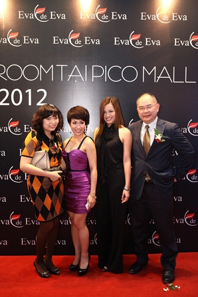 Uyên Linh hát mừng Showroom mới của Eva de Eva tại TTTM Picomall