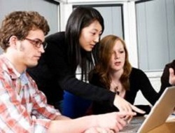 Đại học La Trobe Úc dẫn đầu về dịch vụ sinh viên - 1 Đại học La Trobe Úc dẫn đầu về dịch vụ sinh viên