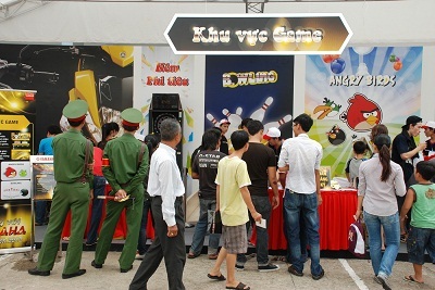 Cuồng nhiệt “Sống với Yamaha 2012”