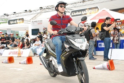 Cuồng nhiệt “Sống với Yamaha 2012”