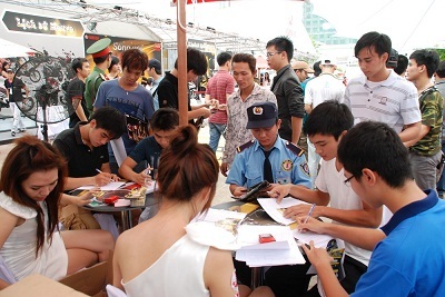 Cuồng nhiệt “Sống với Yamaha 2012”