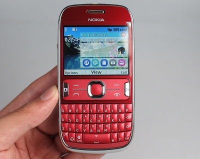 Nokia Asha 302: tính năng chuyên nghiệp, giá hấp dẫn - 1 Nokia Asha 302: tính năng chuyên nghiệp, giá hấp dẫn