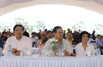 Đoàn lãnh đạo cấp cao nước CHDCND Lào thăm và làm việc tại trang trại TH