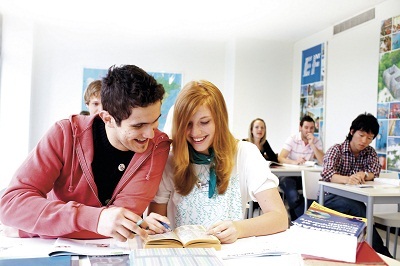 Học tiếng Anh kết hợp làm việc ở nước ngoài