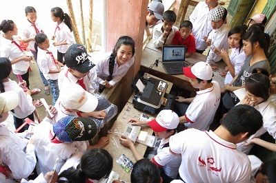 Canon khởi động dự án “Vì thế hệ tương lai” năm 2012 tại Hưng Yên - 3 Canon khởi động dự án “Vì thế hệ tương lai” năm 2012 tại Hưng Yên