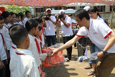 Canon khởi động dự án “Vì thế hệ tương lai” năm 2012 tại Hưng Yên - 5 Canon khởi động dự án “Vì thế hệ tương lai” năm 2012 tại Hưng Yên