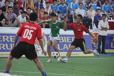 Giải bóng đá mini Hà Nội - Larue Cup ra mắt ấn tượng