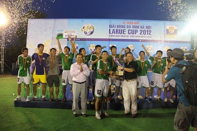 Giải bóng đá mini Hà Nội - Larue Cup ra mắt ấn tượng