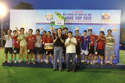 Giải bóng đá mini Hà Nội - Larue Cup ra mắt ấn tượng