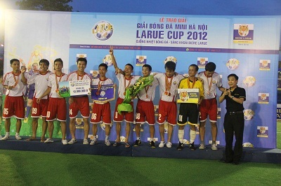 Giải bóng đá mini Hà Nội - Larue Cup ra mắt ấn tượng