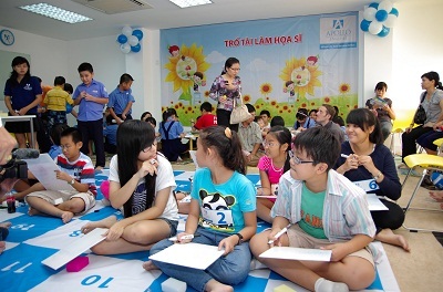 Ngày hội tiếng Anh hè Apollo: Một ngày cùng con chơi và học