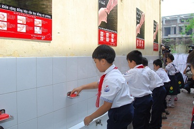 Rửa tay với xà phòng: Thói quen nhỏ, lợi ích lớn - 1 Rửa tay với xà phòng: Thói quen nhỏ, lợi ích lớn