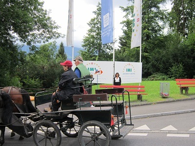 Trường IMI và quanh cảnh xung quanh