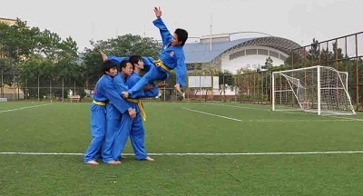 Xin GS.TS cho biết rõ hơn về “môi trường động” mà Viện sử dụng để giáo dục, thay đổi các em?