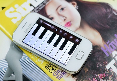 “Chạm điện dung” trên màn hình 3.5” với Q-mobile P6 - 4 Chơi Piano trên Q-mobile P6