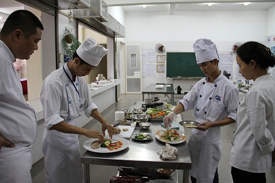 Thực hành môn Kĩ thuật chế biến món ăn