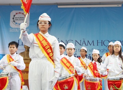 Lễ chào cờ nghiêm trang.