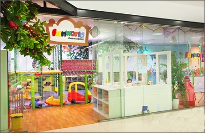 Grand Plaza tổ chức chuỗi sự kiện mừng Quốc khánh - 1 Các bé thỏa sức vui chơi tại Funworld
