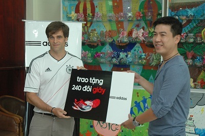 ADIDAS đồng hành cùng các bạn trẻ có hoàn cảnh đặc biệt