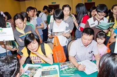 Triển lãm giáo dục đại học Mỹ 30/9 - 1 Đông đảo