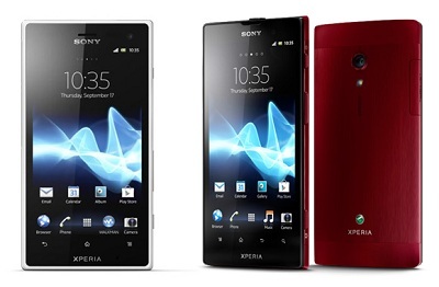 Xperia ion với màn hình đặc biết cho phép cảm ứng ngay cả khi tay và màn hình bị ướt