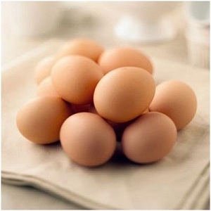 Khi sử dụng thường luộc xong mới lăn lên vết bầm tím nên trong trứng còn nhiệt khá cao.