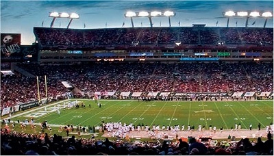 Đội bóng bầu dục của trường chơi tại sân nhà