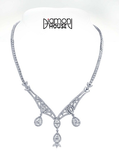 Chiêm ngưỡng Kim cương siêu khủng tại Hội chợ Trang sức - 5 Dòng thời gian