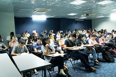 Hội thảo chuyên đề tại AMA: Bí quyết luyện thi IELTS, TOEFL iBT để đạt điểm tuyệt đối từng kỹ năng - 2 Phần thi Viết trong kỳ thi chứng chỉ quốc tế IELTS gồm 2 phần với thời lượng 60 phút bao gồm: