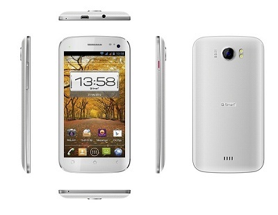 Q-Smart Miracle Pad: Smartphone lai Tablet với màn hình 5.0 inch